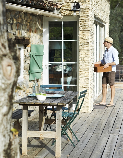 outside-space-outdoor-dining-6385