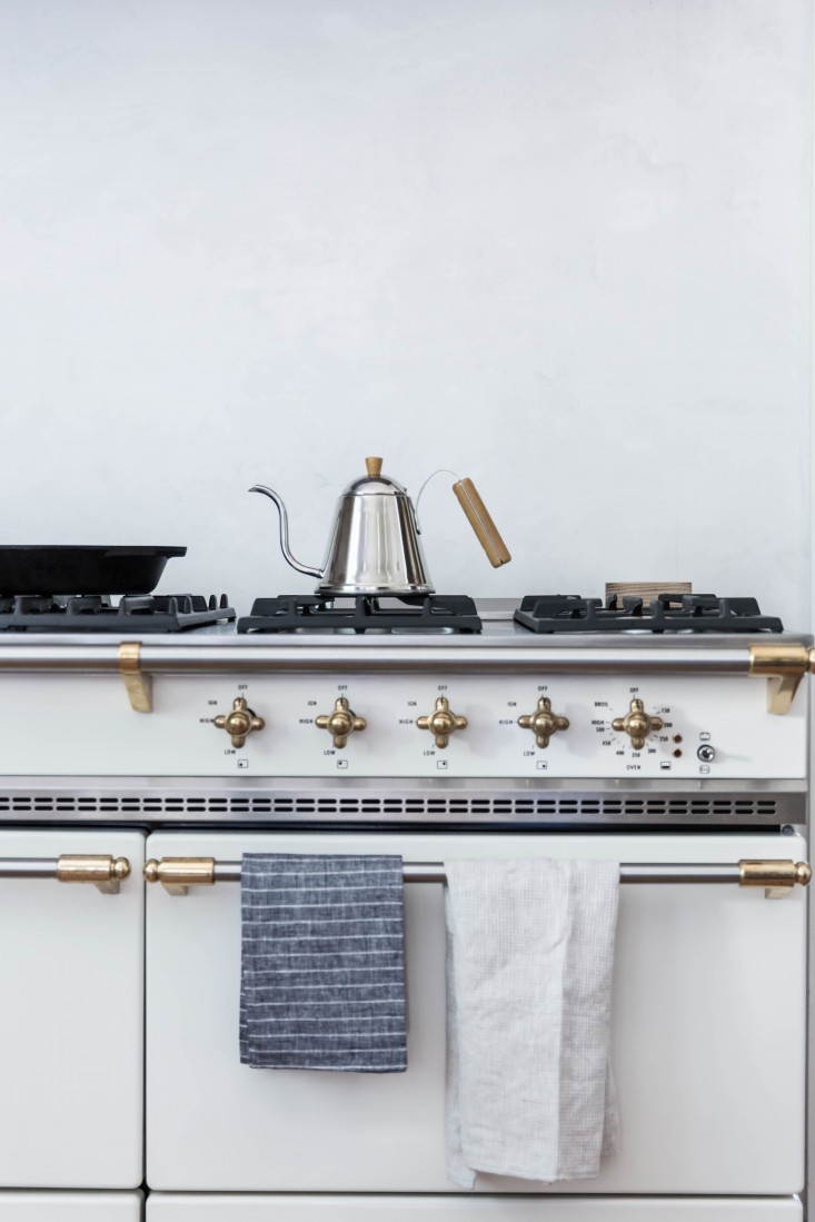 Beth-Kirby-Local-Milk-kitchen-by-Jersey-Ice-Cream-Co-Remodelista-5_0-733x1099